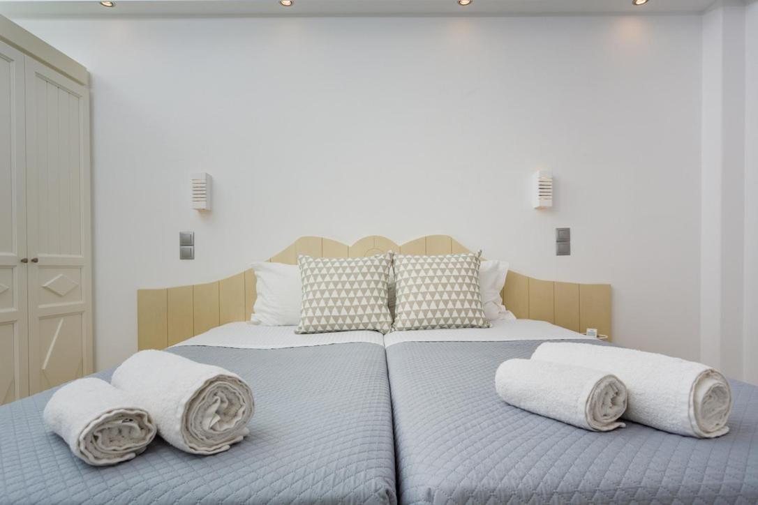 Katerina Mare Aparthotel เนาซา ภายนอก รูปภาพ