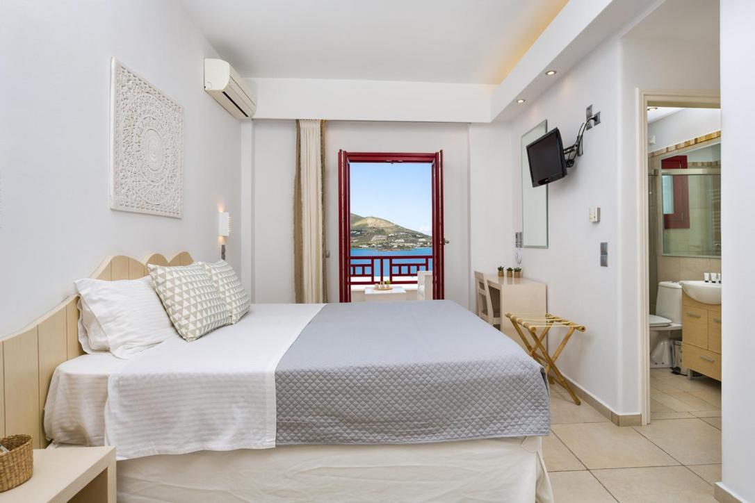 Katerina Mare Aparthotel เนาซา ภายนอก รูปภาพ
