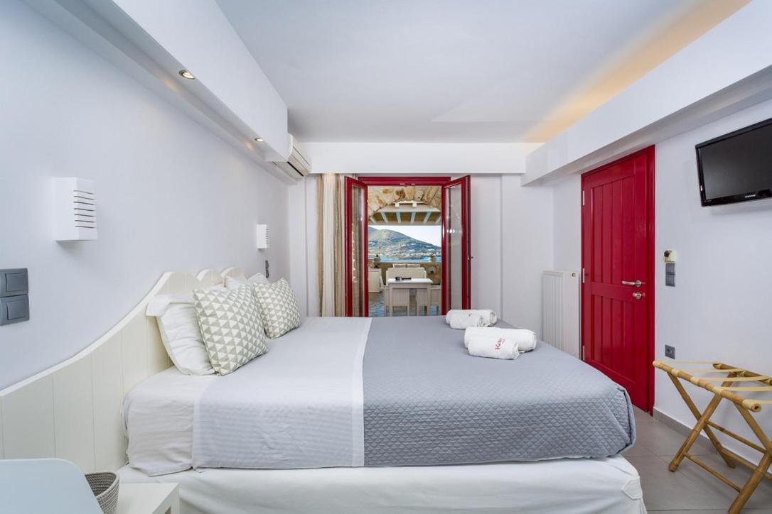 Katerina Mare Aparthotel เนาซา ภายนอก รูปภาพ