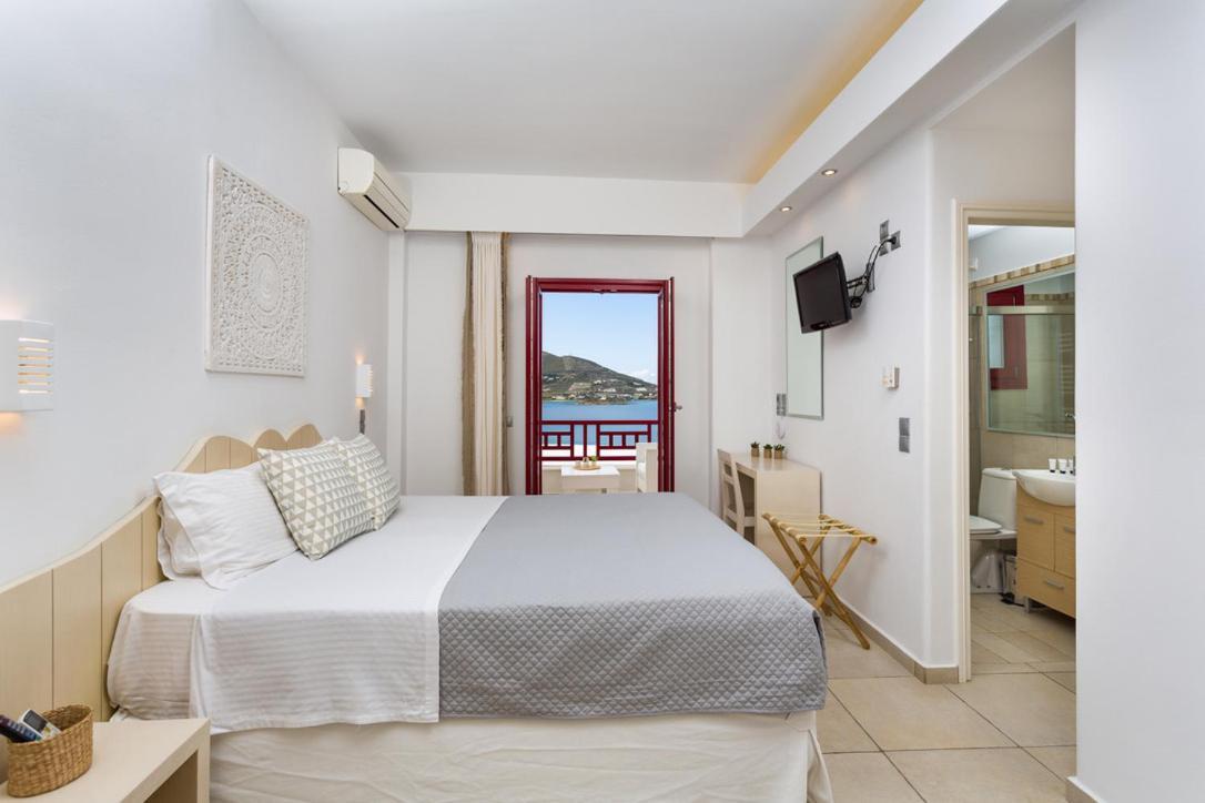 Katerina Mare Aparthotel เนาซา ภายนอก รูปภาพ